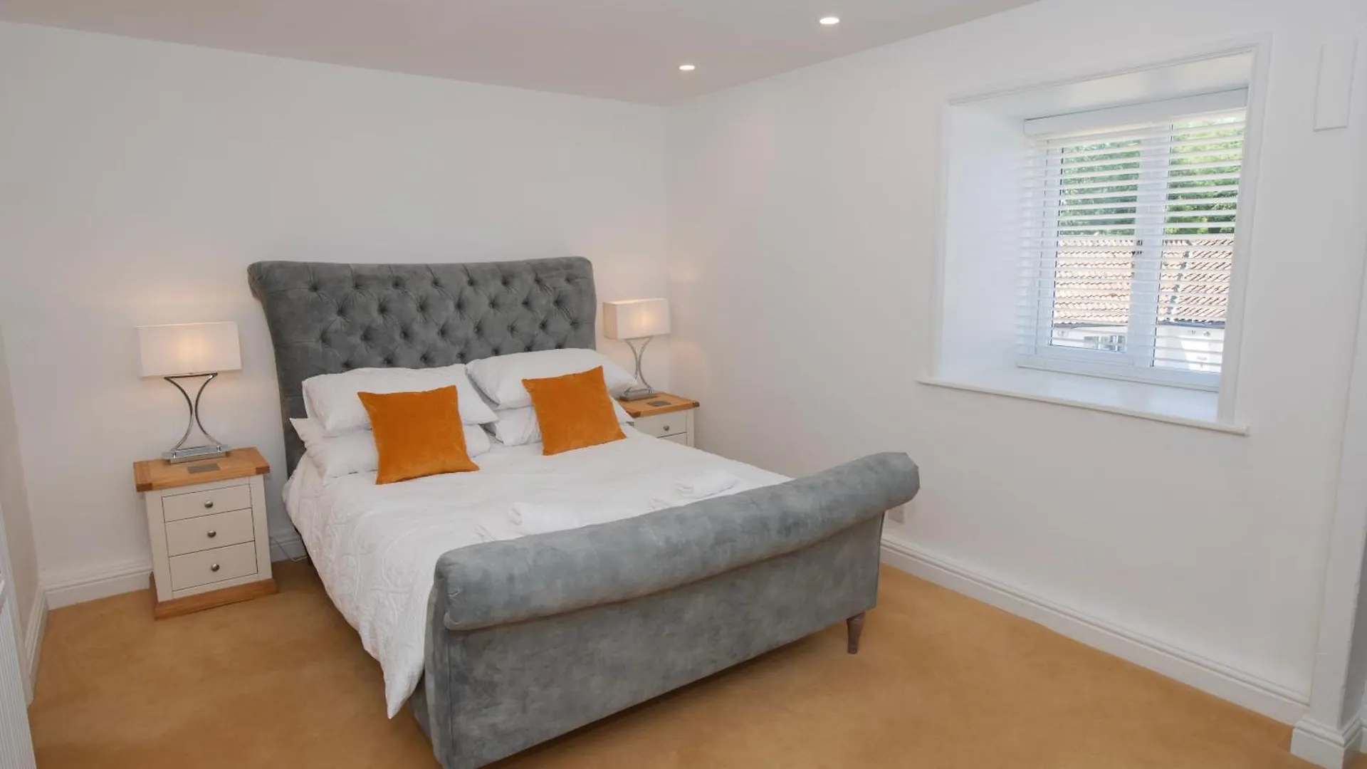 The Hayloft, Sewerby, Bridlington, Wi-Fi & Parking Apartment 0*, Bridlington