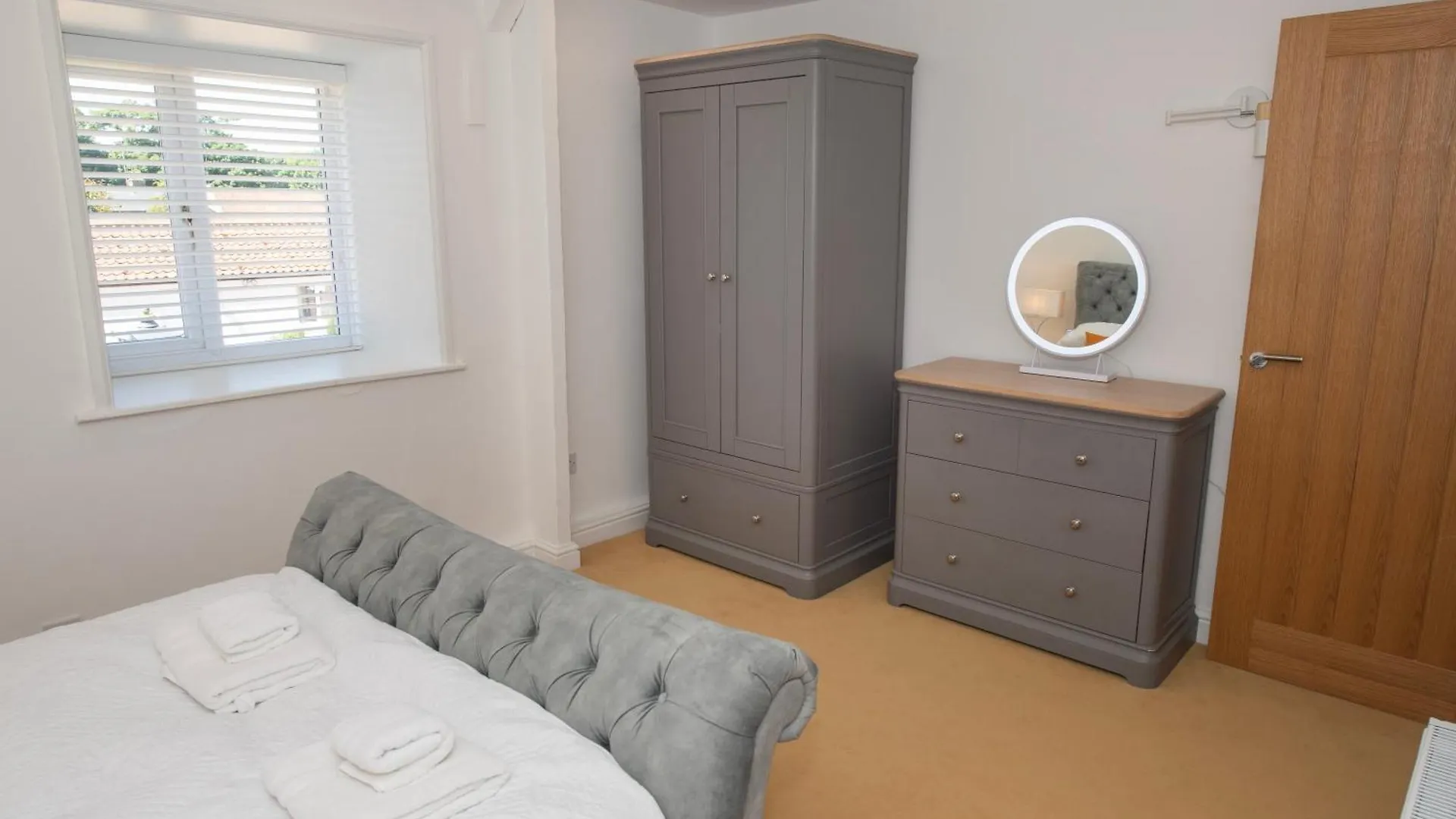 The Hayloft, Sewerby, Bridlington, Wi-Fi & Parking Apartment 0*, Bridlington United Kingdom